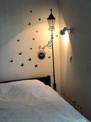 Хостелы Pelican Черновцы Стандартный двухместный номер с 1 кроватью и общей ванной комнатой-3