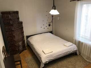 Хостелы Pelican Черновцы Стандартный двухместный номер с 1 кроватью и общей ванной комнатой-4