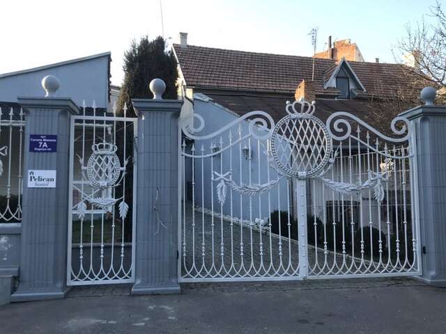 Хостелы Pelican Черновцы-36